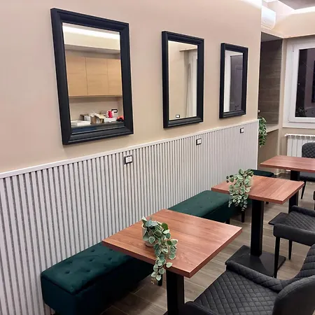 Smarthotel Garampi Pensión Roma